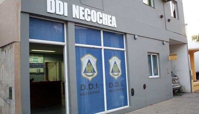 La DDI de Necochea recuperó una motocicleta y herramientas sustraídas de un taller