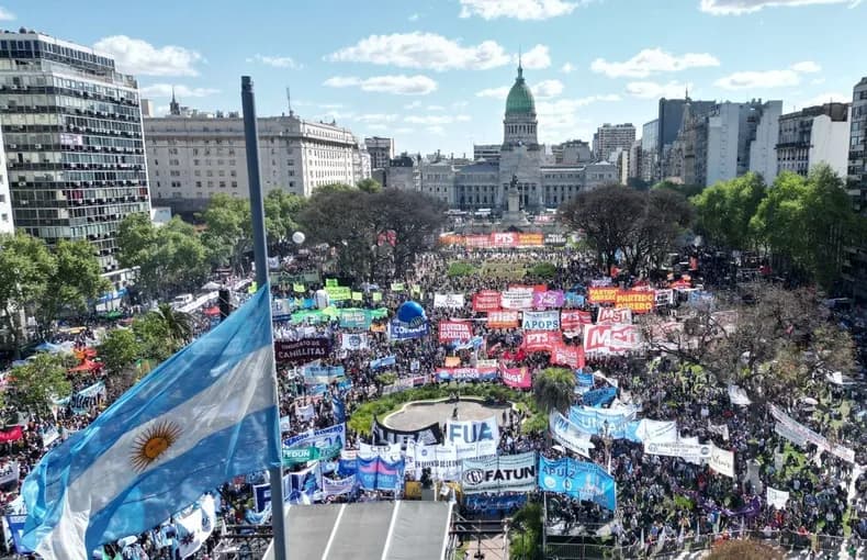 Quinta Marcha Federal Universitaria: Necochea se suma al reclamo por financiamiento y salarios