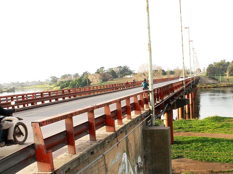 Katopodis visitó Necochea, confirmó plazos para la Casa de la Provincia pero no Habló del puente Rocha
