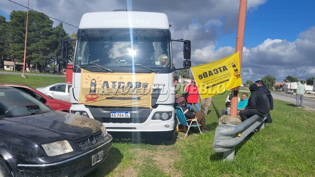 Sindicatos y transportistas exigen la intervención provincial por el conflicto en Puerto Quequén