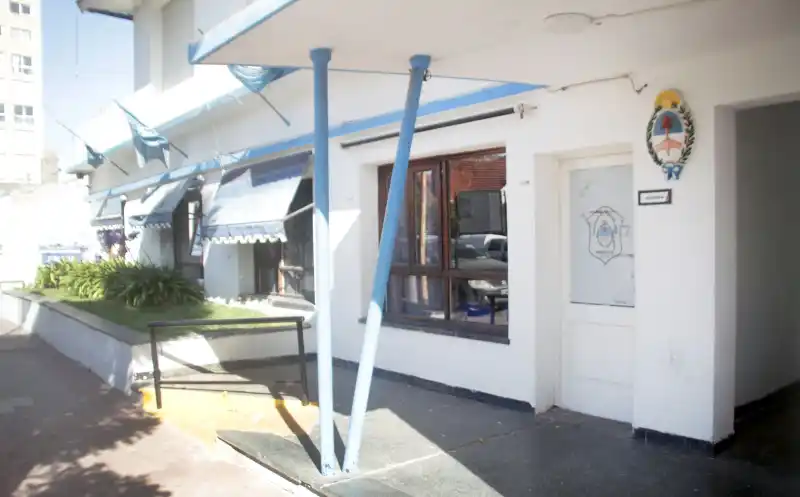 Arrestan a un hombre por desobedecer una restricción de acercamiento