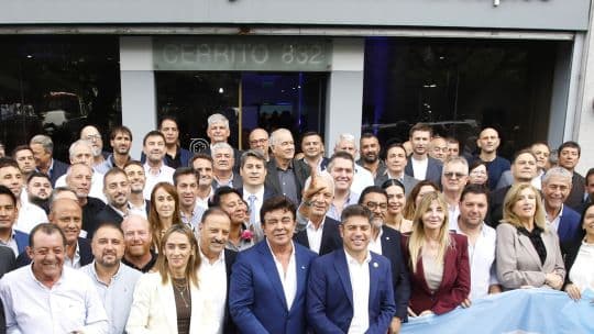 Intendentes marchan hoy a Capital Humano para reclamar fondos adeudados del Servicio Alimentario Escolar