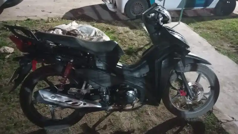 Allanamiento en Necochea: esclarecen robos y secuestran una moto con numeración suprimida