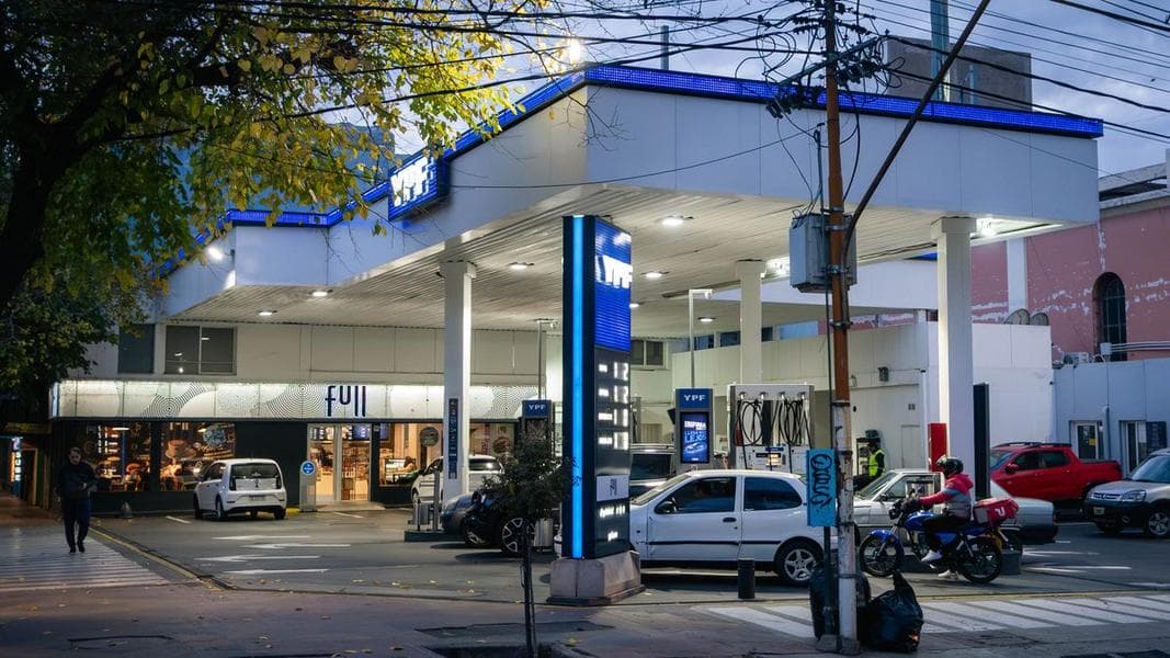 Fin del congelamiento: las petroleras proyectan nuevos aumentos en los combustibles