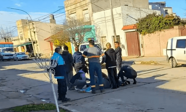 Un ciclista falleció tras un accidente en la calle 67