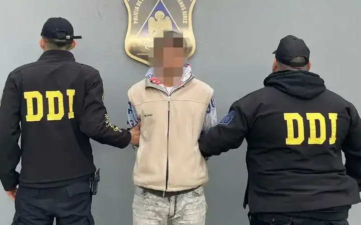 Detención en Lobería por una causa de robo agravado y amenazas