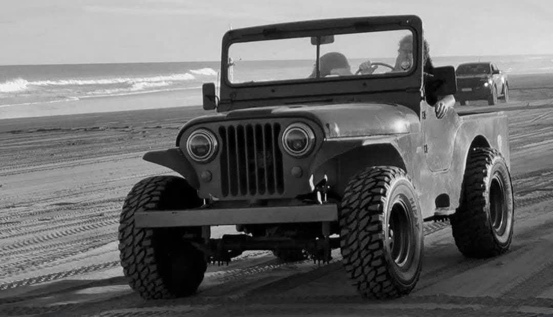 Trajedia en la playa: Murió un hombre de 36 años tras volcar con un Jeep