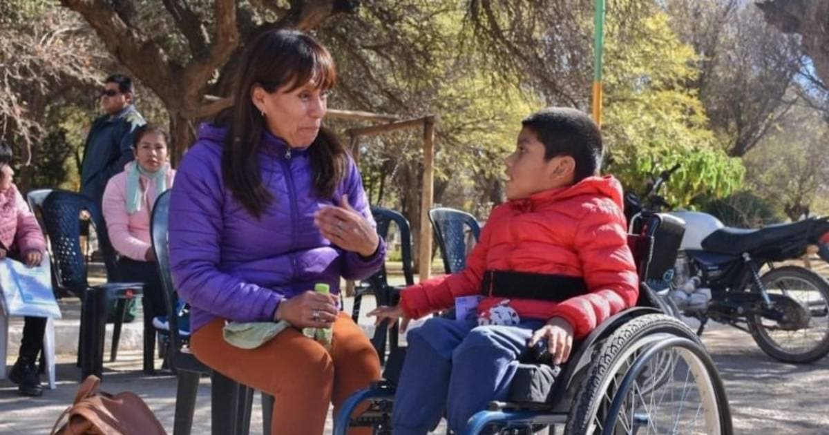Familias reclaman a IOMA por la suspensión de ambulancias para personas con discapacidad
