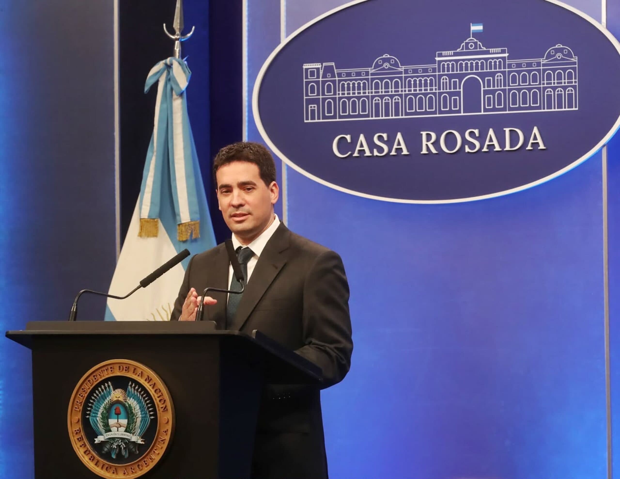 El Gobierno admitió que usa fondos destinados a rutas para sostener el equilibrio fiscal