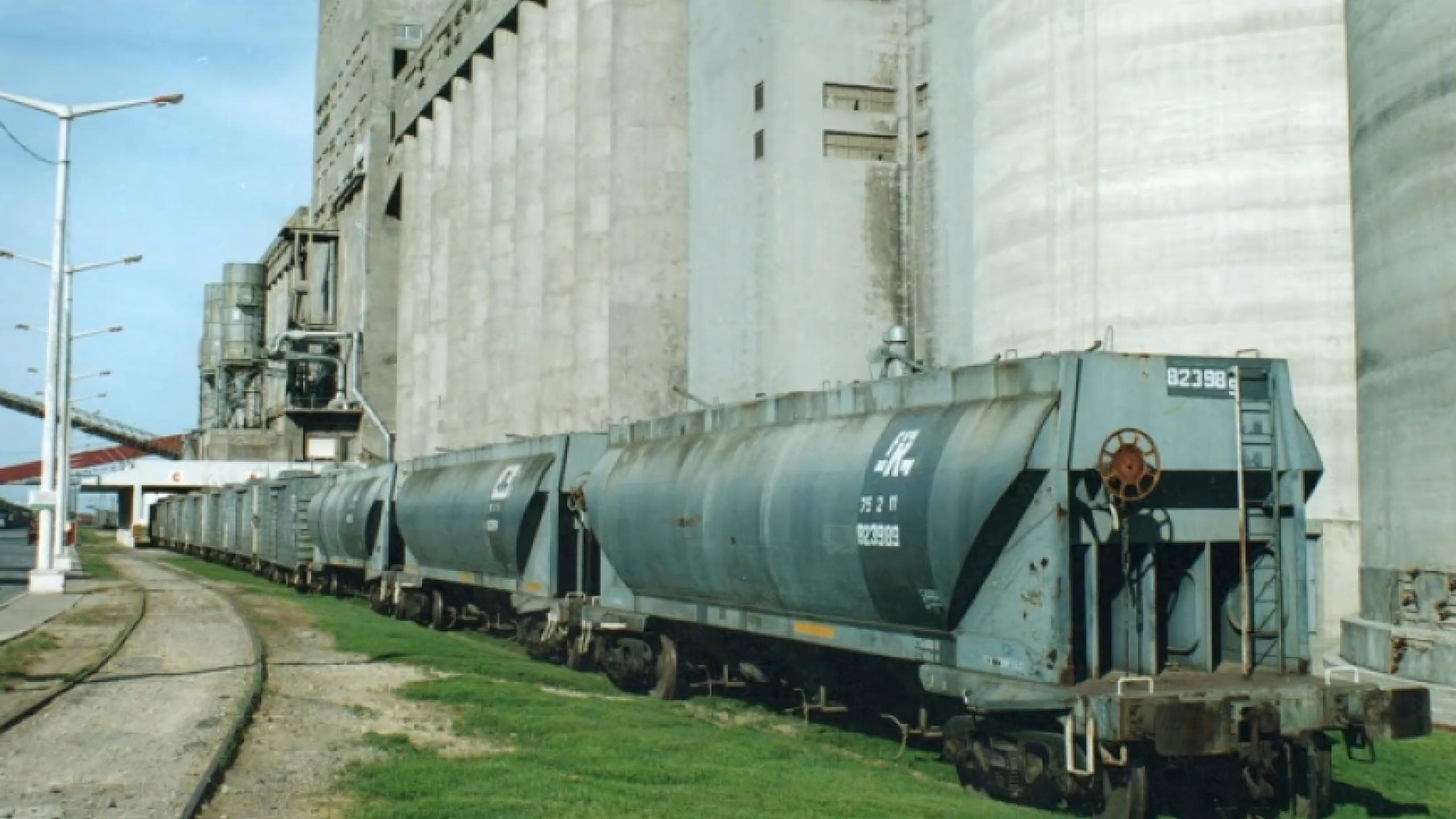 Lobería impulsa junto a otros municipios la reactivación del tren de cargas hacia Puerto Quequén
