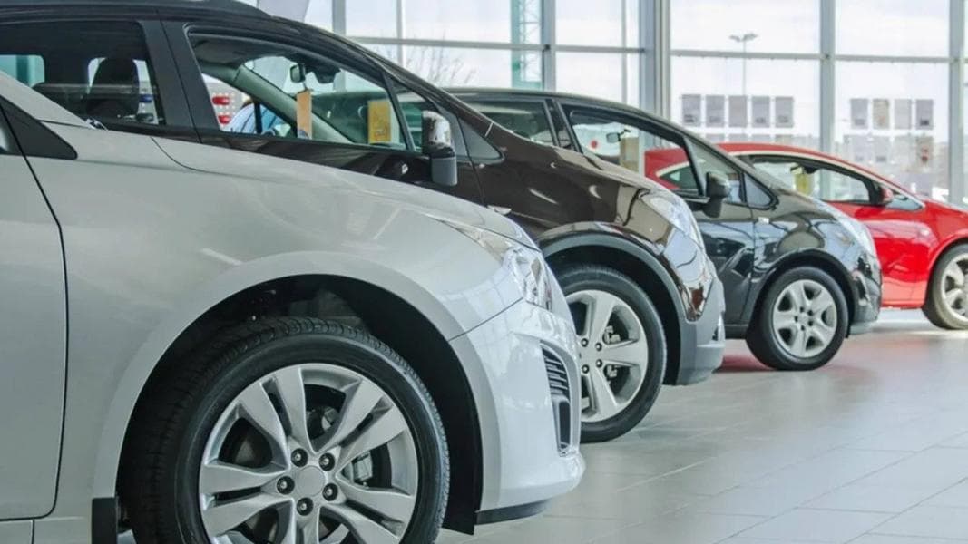 Concesionarios reducen personal ante la caída de ventas de vehículos