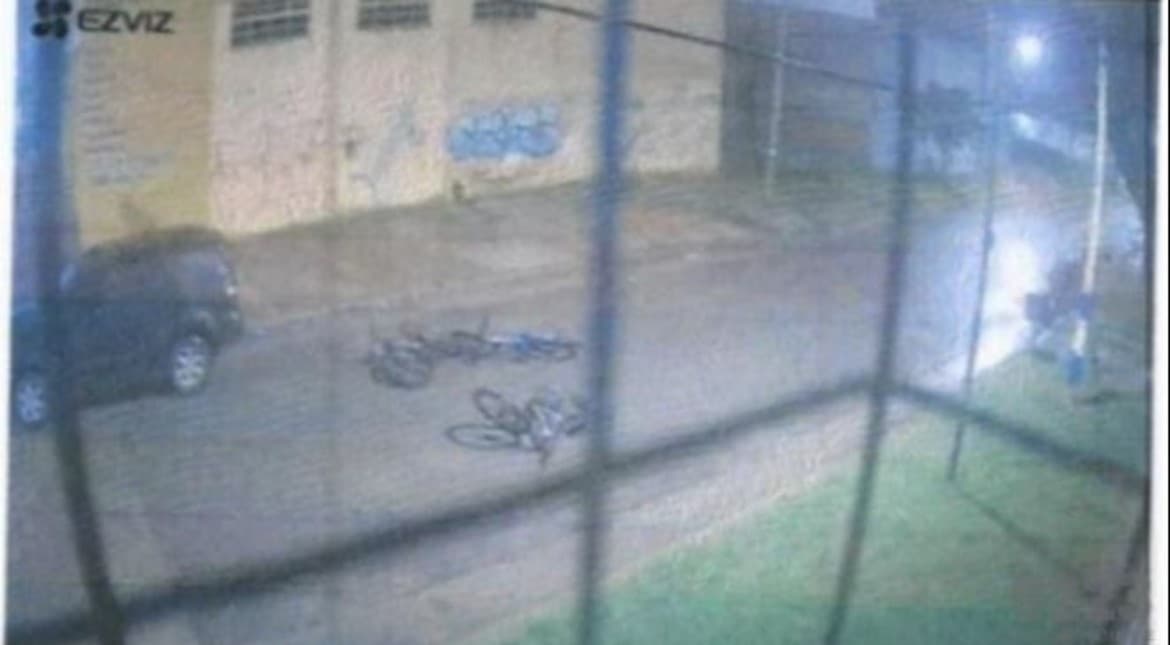 “Seis flaquitos me quisieron robar y los reventé a tiros”: seguirá detenido el comerciante que mató a un adolescente