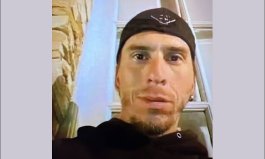 Condenan a tres años de prisión al policía que mató a su vecino