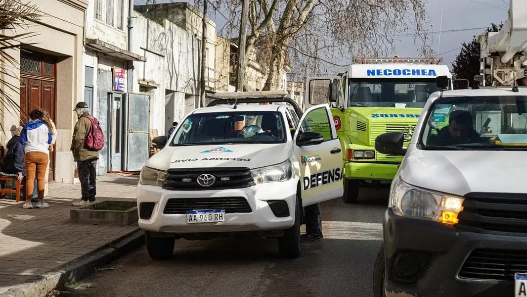 Incendio de una carpintería afectó una vivienda lindera en Necochea