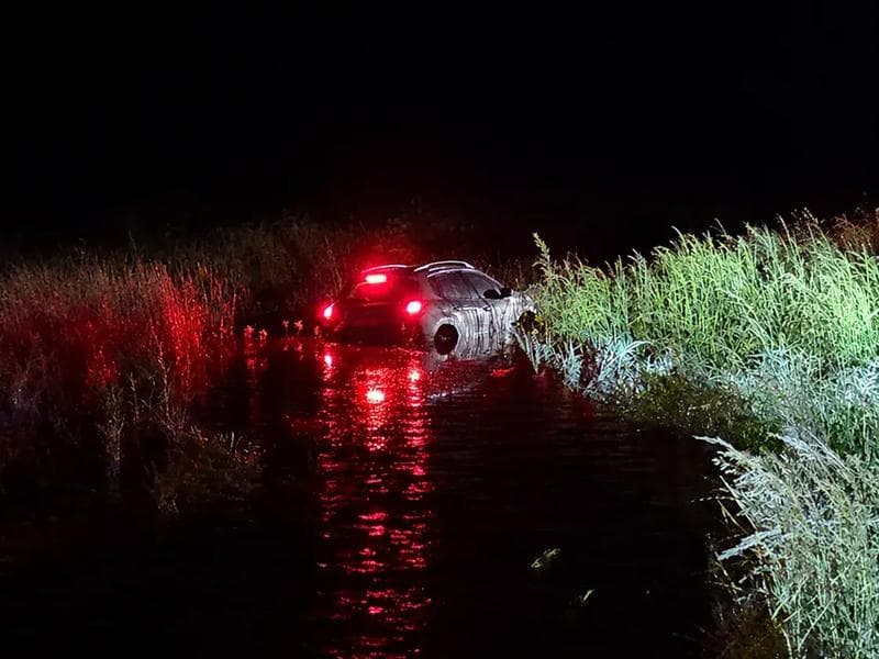 Despiste en la Ruta 228 tras un extenso derrame de cereal sobre la calzada