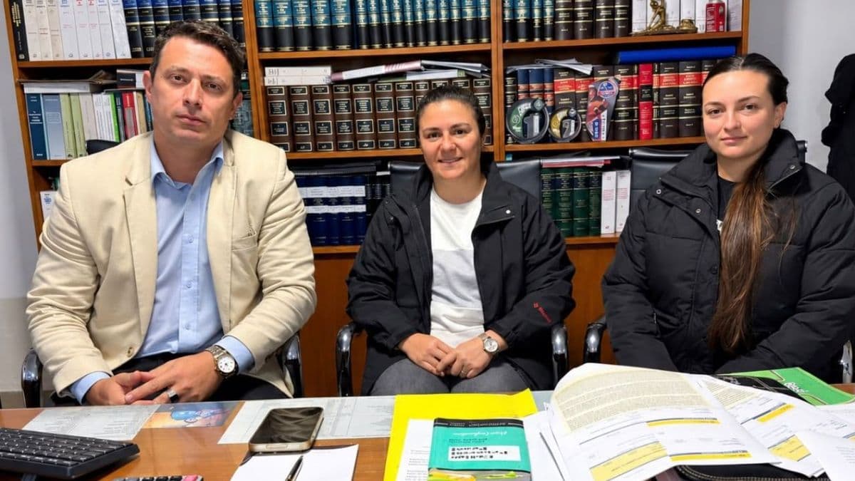 Discriminación: les exigieron libreta de casamiento para viajar juntas