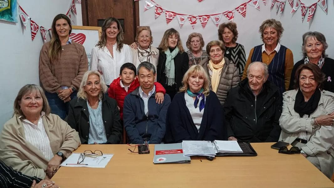 La Embajada de Japón donó cuatro equipos médicos para el Hospital Ferreyra